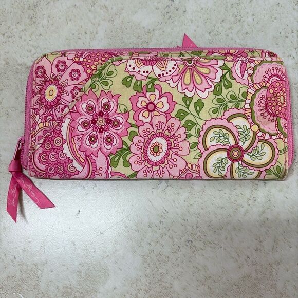 Vera Bradley Petal Pink Travel Wallet - Picture 1 of 6